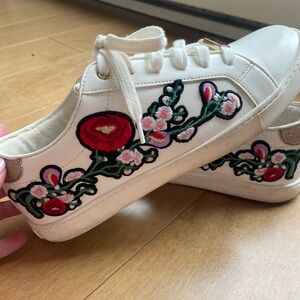 Aldo Women's Kinza Embroidered Lace-Up Sneakers
 🌹